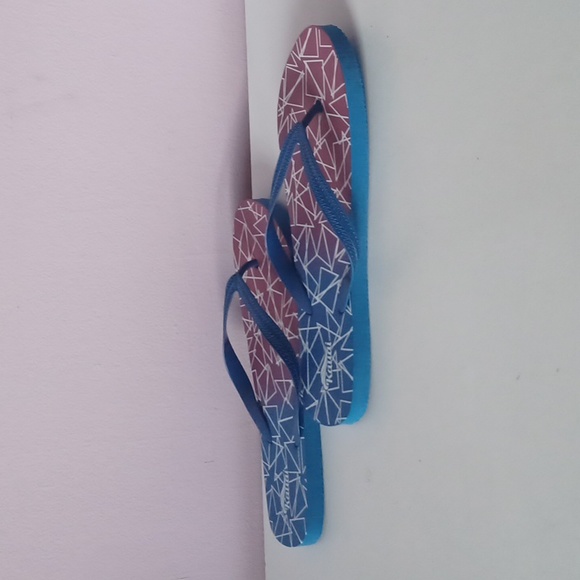 Size 9 1/2 Blue and Pink Flip Flops - Picture 4 of 4